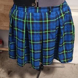 Hot topic blue green plaid plus size 3